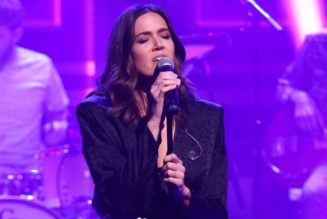 Mandy Moore Cancels Remaining 2022 Tour Dates