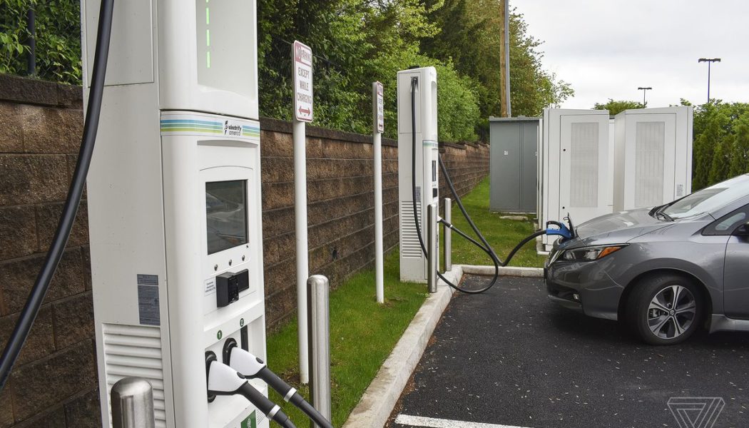 More DC fast charging, no app sign-ups under White House’s new EV charging rules