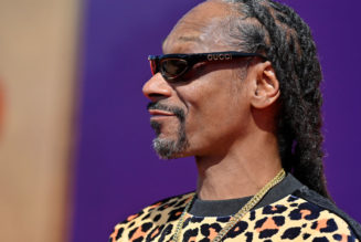 Smoke Dogg: Snoop Dogg Gives Blunt Roller A Raise Due To Inflation