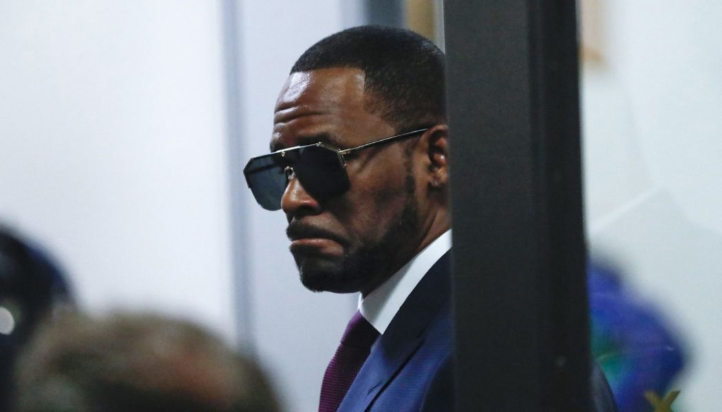 Trapped In The Cooler: R. Kelly Should Get Over 25 Years In Prison, Says The Feds