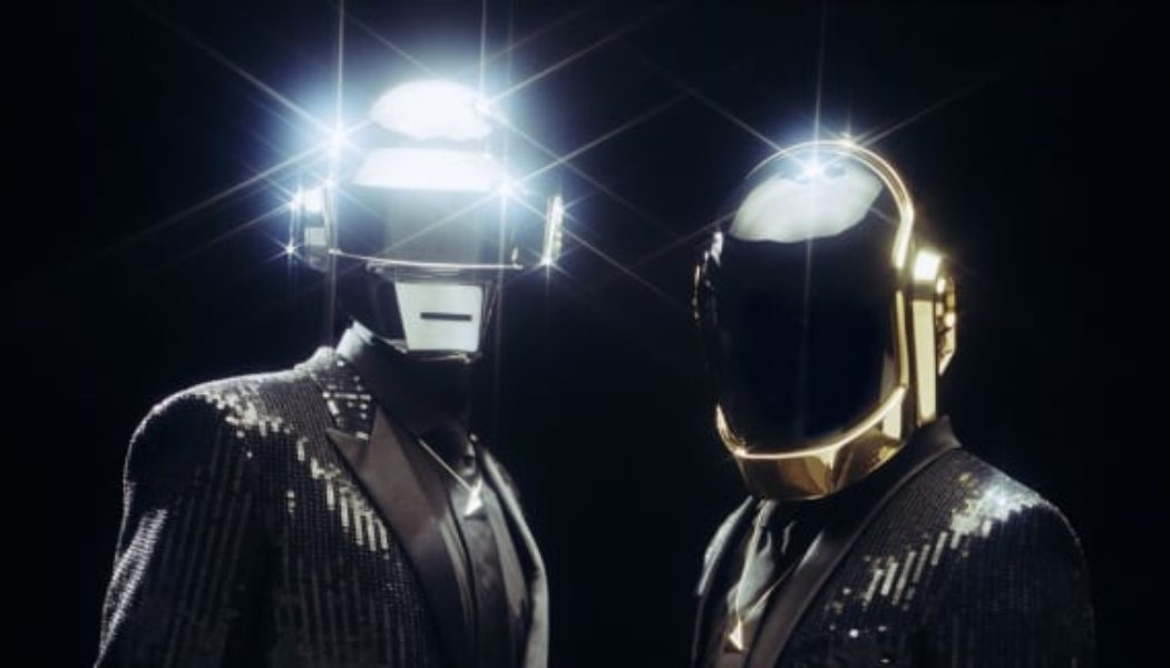 Watch: Daft Punk Unveil Rare Behind-the-Scenes Footage From 1998’s “Revolution 909” Music Video