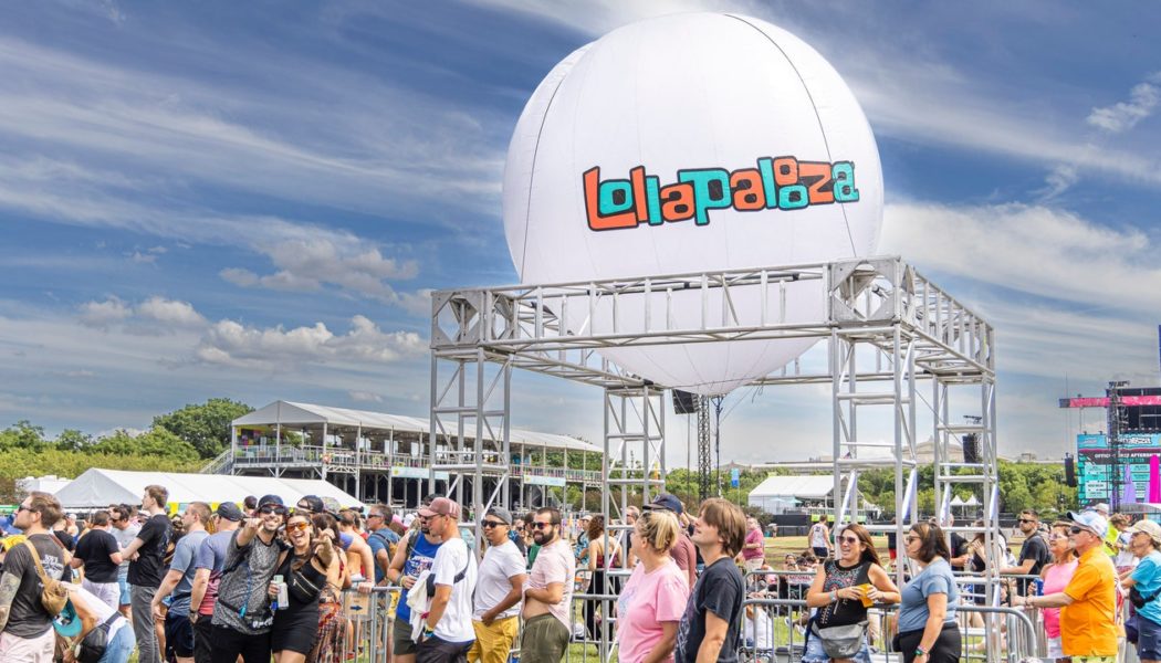 Activists Protest Lollapalooza 2022 Over Youth Curfew