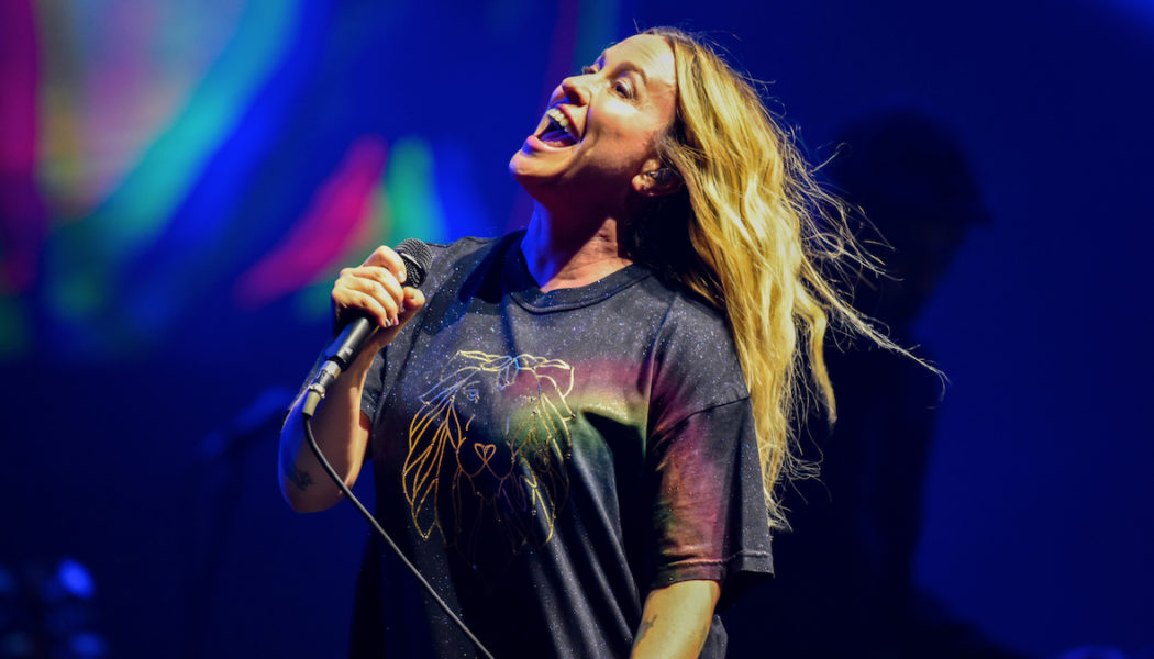 Alanis Morissette (Finally) Celebrates 25 Years of Jagged Little Pill in Montreal: Review, Video, and Setlist