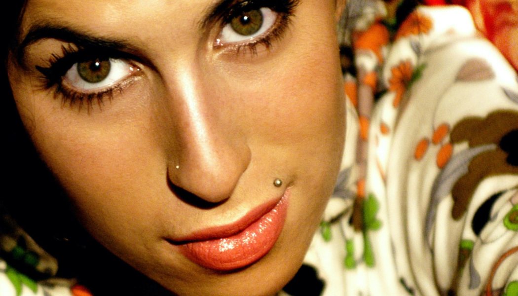 Amy Winehouse Biopic Announced With New Director in Sam Taylor-Johnson