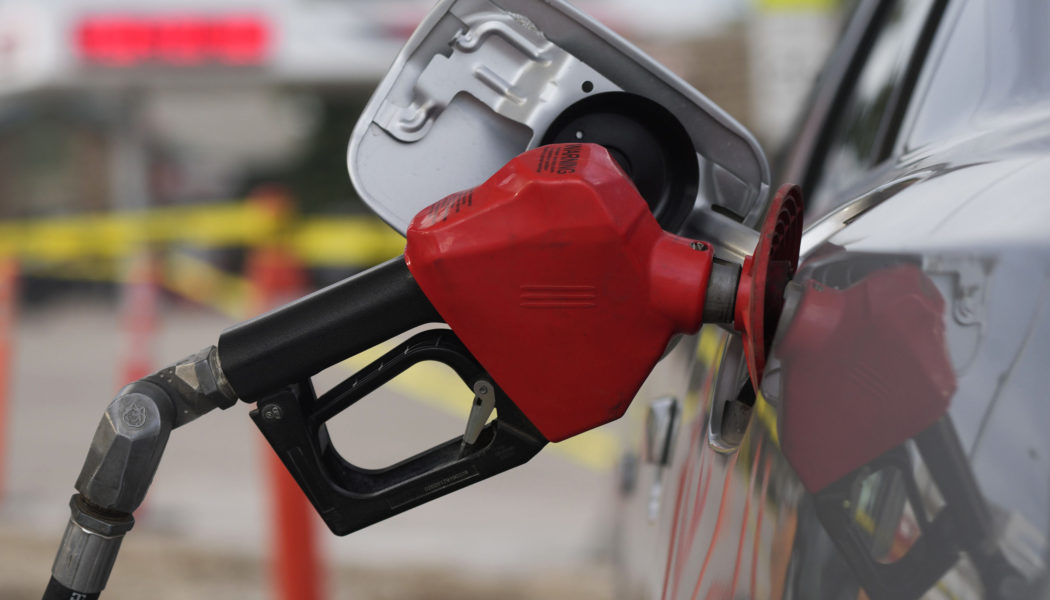 Average U.S. gasoline price falls 32 cents