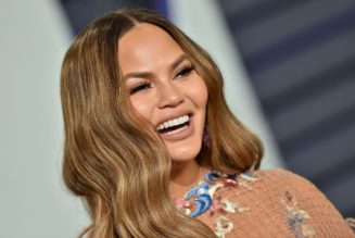 Chrissy Teigen Celebrates One Year of Sobriety: ‘I Really Feel Good’