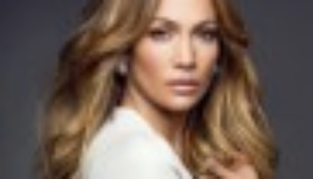 Here’s How to Get Jennifer Lopez’s Wedding Dress Look for Less