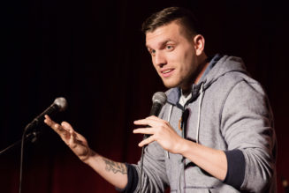 How to Get Tickets to Chris Distefano’s 2022 Tour