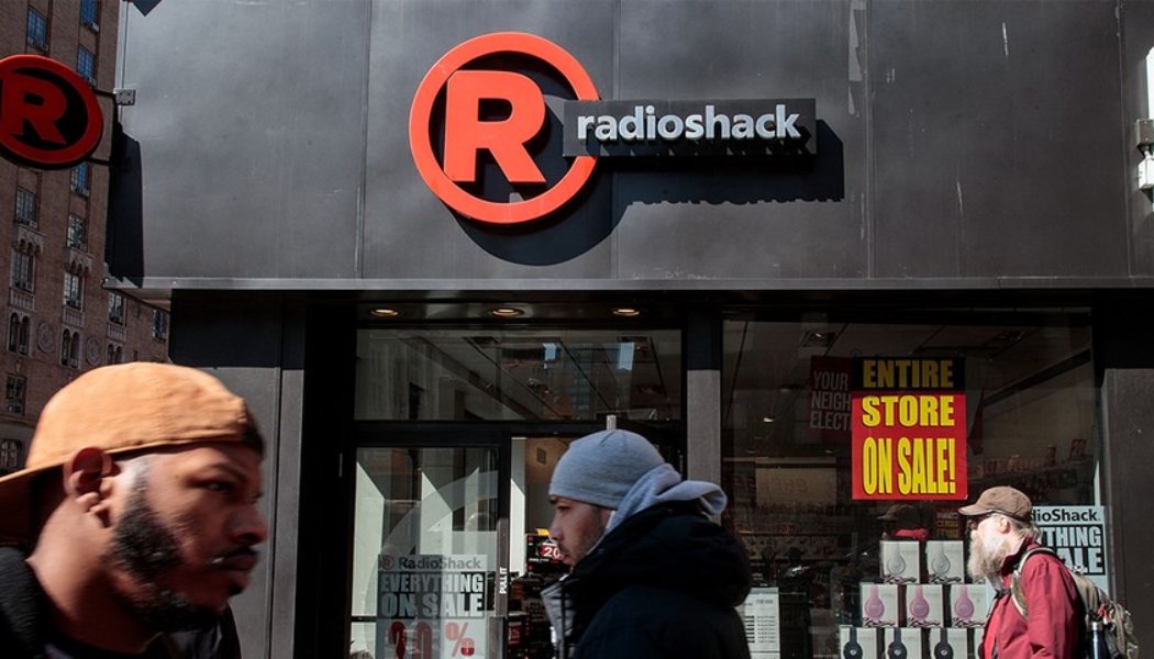 RadioShack Goes on a Wild and Unapologetic Twitter Spree