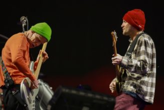 Red Hot Chili Peppers Make It Look Easy at US Tour Kickoff in Denver: Review