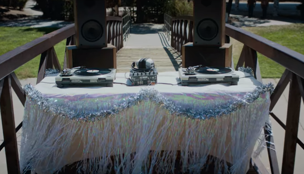 This Is the Vintage DJ Equipment You Saw In the Finale of “Stranger Things 4”