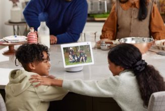 Amazon finally added a good slideshow feature to the Echo Show