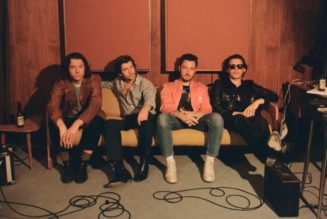 Arctic Monkeys Release New Single ‘There’d Better Be a Mirrorball’