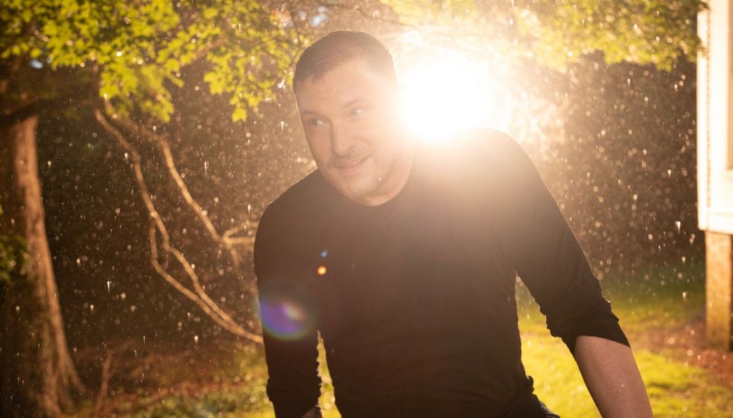 How Ty Herndon Turned a Stint in Treatment into a Collection of No-Filler Comeback Tracks