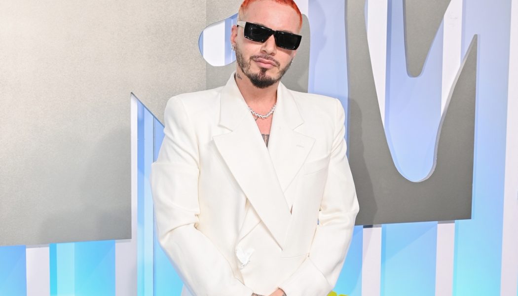 J Balvin & Ryan Castro Bring Reggaeton Collab ‘Nivel De Perreo’ to 2022 VMAs