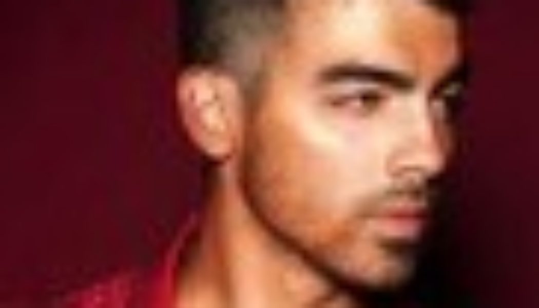 Joe Jonas Gets Real About Using Anti-Aging & Cosmetic Injectables: ‘There’s a Stigma That’s Fading’