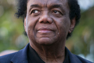 Legendary Motown Songwriter Lamont Dozier Dies at 81