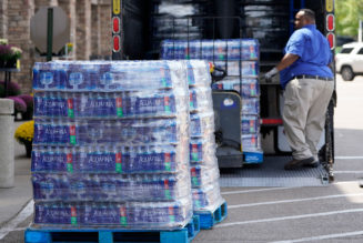 Mississippi water crisis triggers blame game