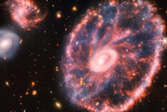 NASA’s Webb Telescope Captures Breathtaking Photo of Cartwheel Galaxy