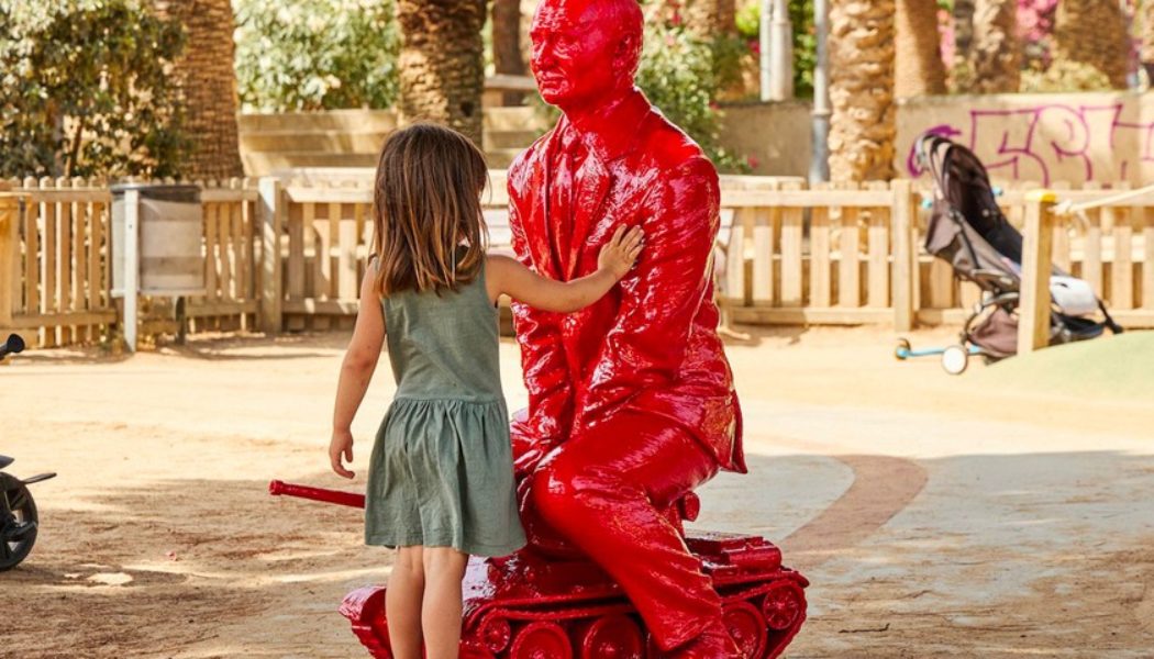 Putin Statue Emerges in a Playground at New York’s Central Park