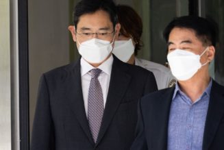 Samsung heir pardoned for crimes, just like his father