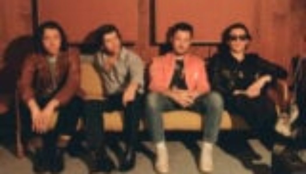 Arctic Monkeys Share New Single ‘Body Paint’