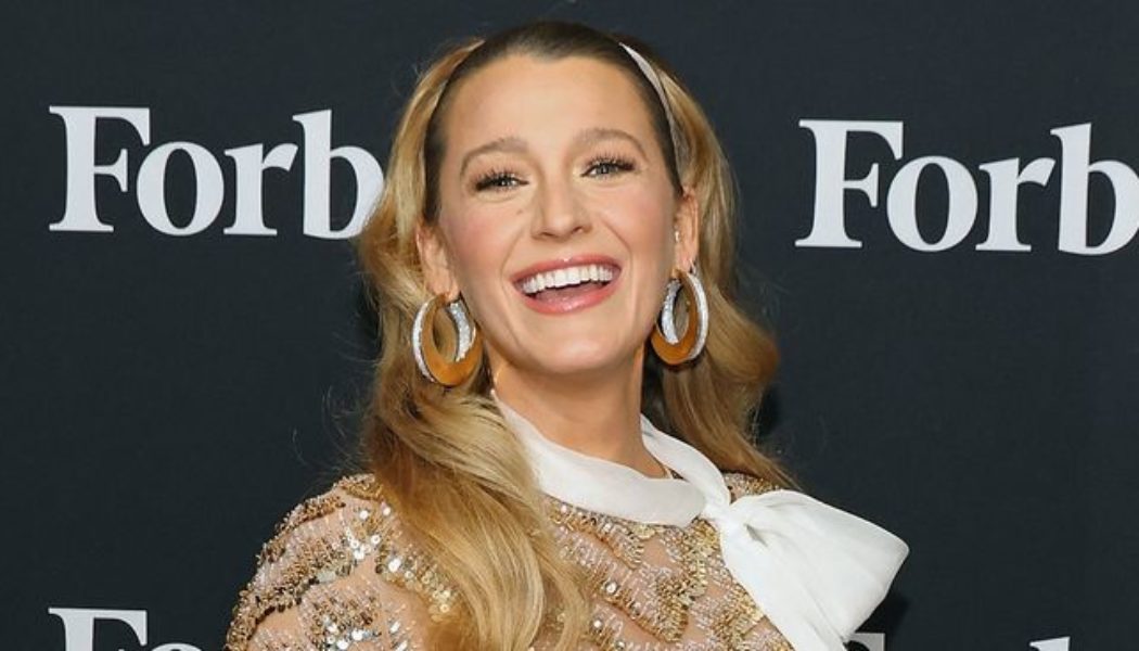 Blake Lively Just Debuted Her Baby Bump in a Micro Mini and 6-Inch Platforms