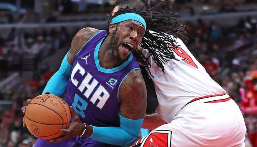 Free Agent Center Montrezl Harrell Signs With 76ers