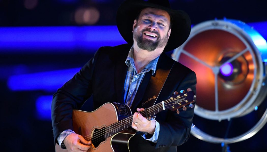 Garth Brooks’ 24/7 SiriusXM Radio Station to End After 6-Year Run