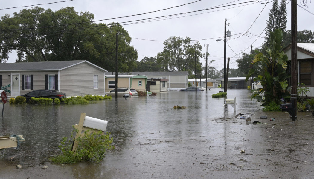 Hurricane Ian heads for Carolinas after pounding Florida