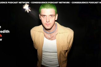 LAUV on Existential Crises, Inner Child Therapy, and His Meditation Club Hotline