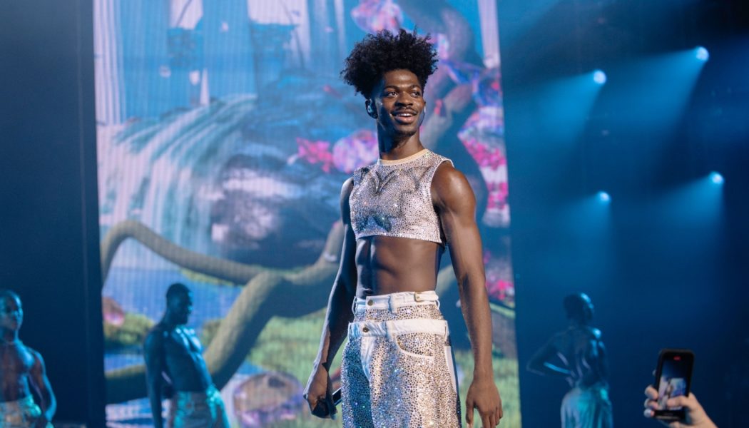 Lil Nas X Introduces the Man Behind the Meme at New York’s Radio City: Review and Setlist