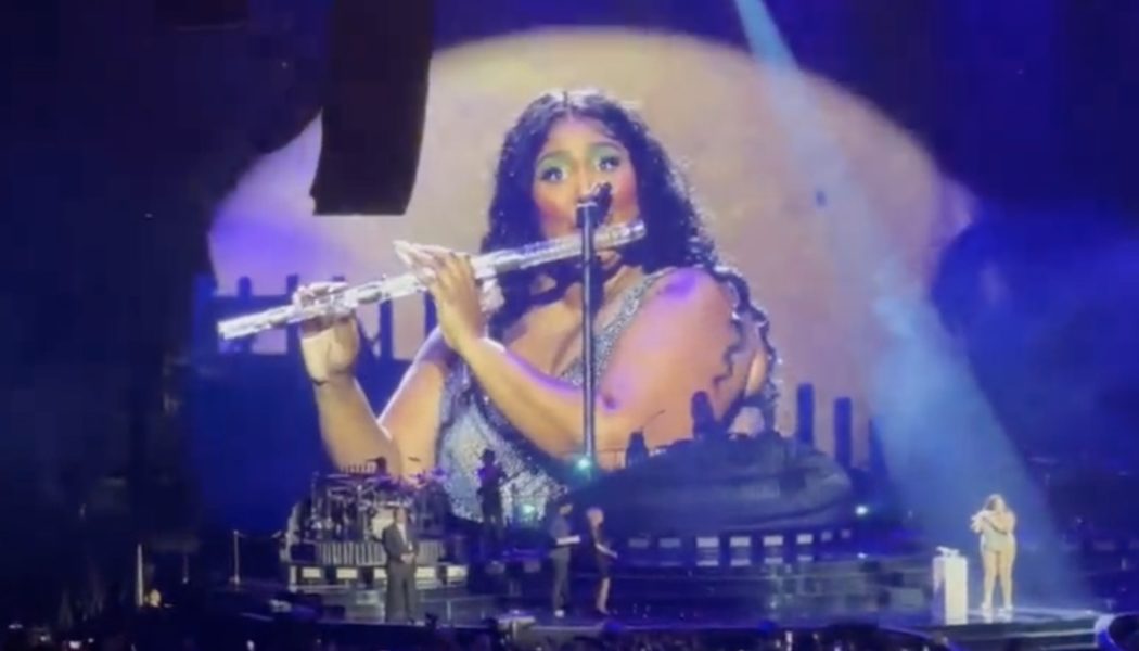 Lizzo Plays Crystal Flute Owned by James Madison Live in Concert