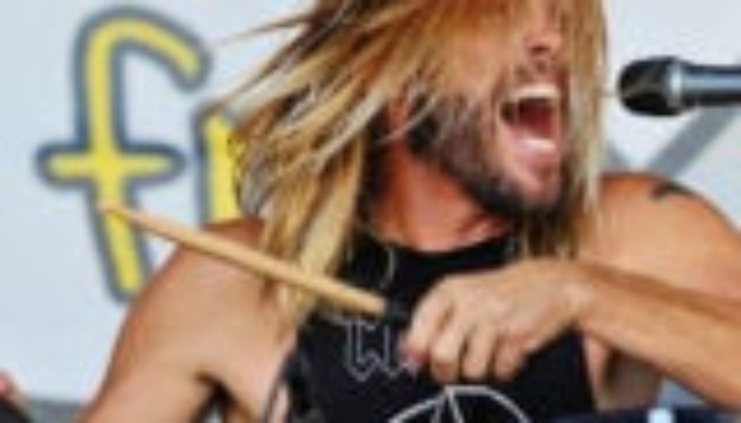 Miley Cyrus Rocks With Def Leppard at Taylor Hawkins Tribute