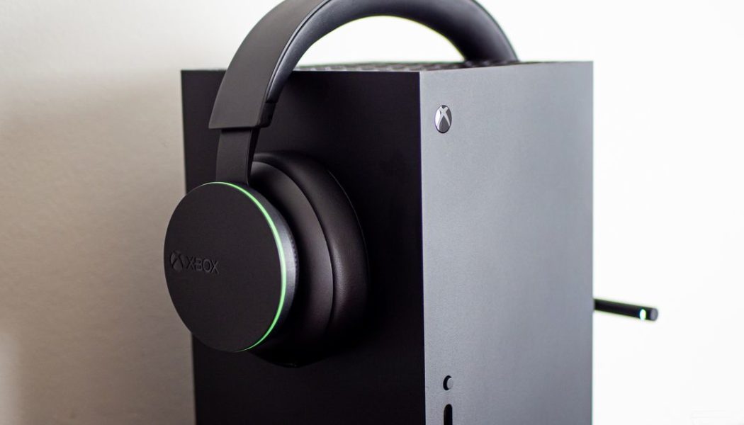 New Xbox noise suppression will remove breathing, clicks, and music in party chats