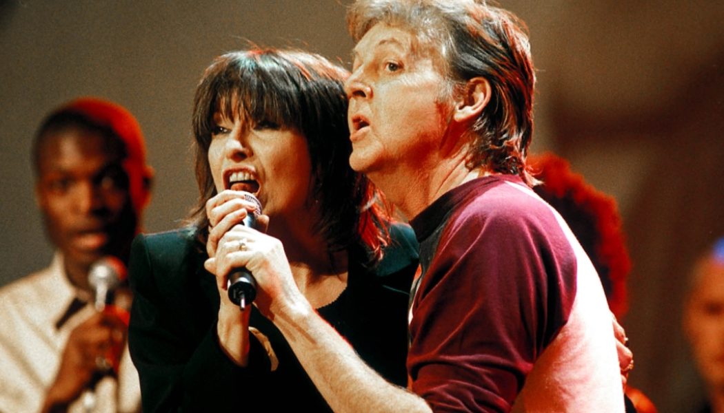 Paul McCartney Duets ‘Oh! Darling’ With Chrissie Hynde at Taylor Hawkins Tribute Concert