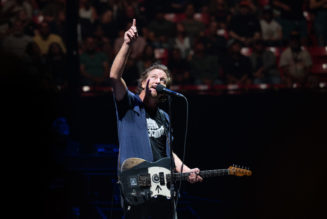 Pearl Jam Honors 9/11 Anniversary at Heartfelt Madison Square Garden Show