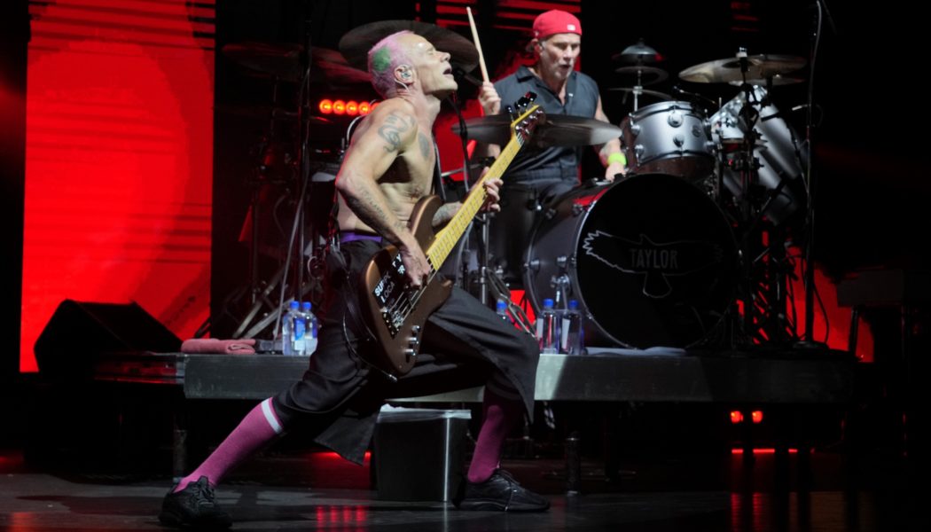 Red Hot Chili Peppers Jam Out at The Apollo Theater for SiriusXM’s Small Stage Series: Recap, Photos and Setlist