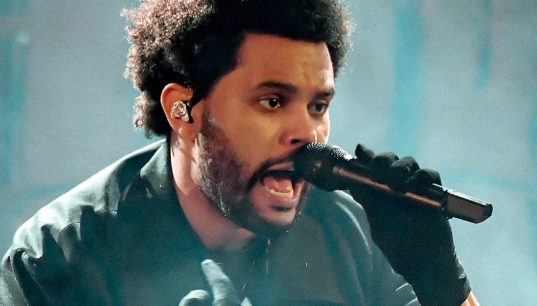 The Weeknd Loses Voice Mid-Song, Abruptly Ends Los Angeles Stadium Show