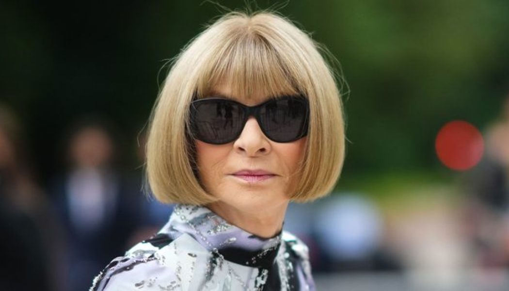 Anna Wintour’s Airport Outfit Includes the Shoe Trend I’d Never Travel In