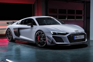 Audi Unveils Its Hardest R8 to Date, the 620 HP Coupé V10 GT RWD