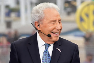 ESPN College Gameday Location Revealed to be Kansas This Week as Lee Corso Returns