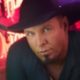 Garth Brooks Remembers Loretta Lynn: ‘I Just Loved Her and She Had Me Convinced That She Loved Me Right Back’ (Exclusive)