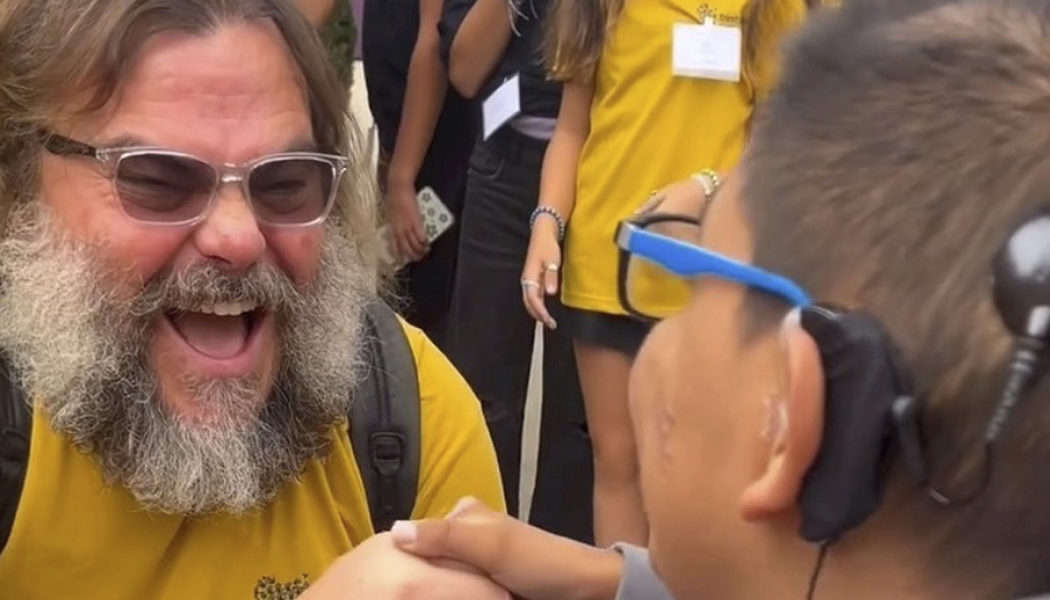 Jack Black Sings to Young School of Rock Fan with Terminal Illness in Heartwarming Video: Watch