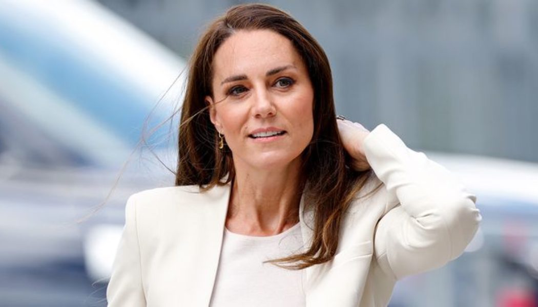 Kate Middleton Wore a Trendy Autumn Colour With Her Go-To Heel Style