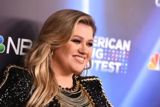 Kelly Clarkson Sounds Like an ‘Angel’ With This Monica Cover