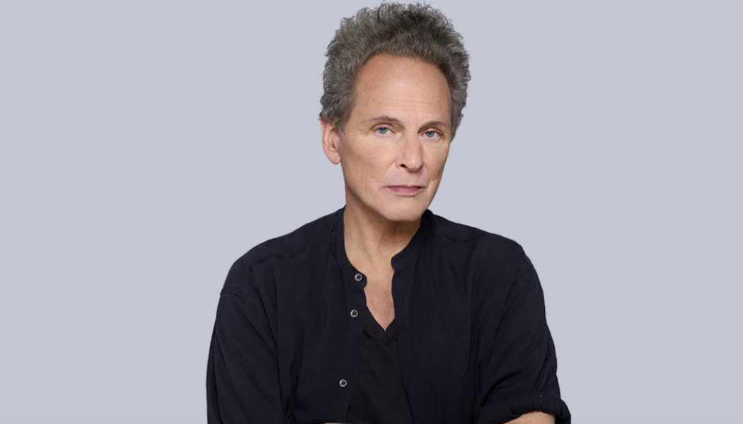 Lindsey Buckingham Cancels European Tour Due to “Ongoing Health Issues”