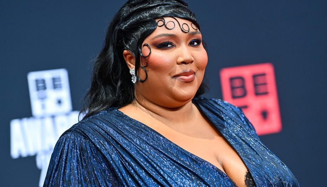 Lizzo Seemingly Responds to Kanye West’s Comments About Her Weight at Toronto Concert