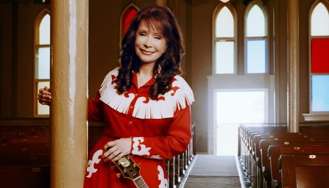 Loretta Lynn Dies at 90