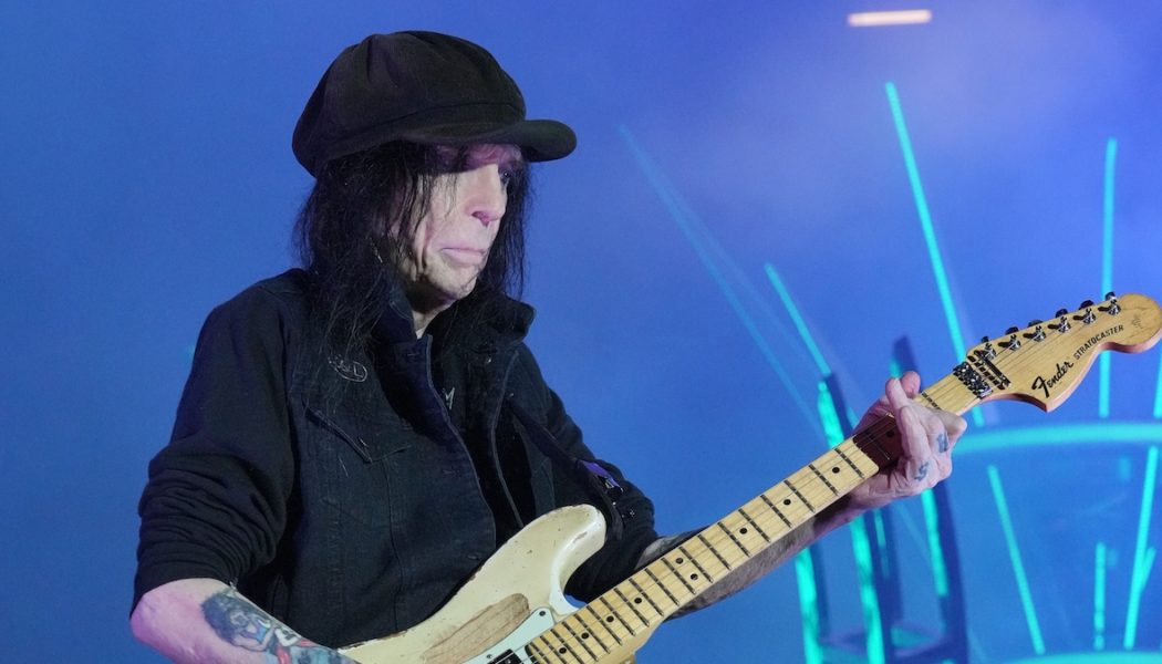 Mötley Crüe Guitarist Mick Mars Retires from Touring